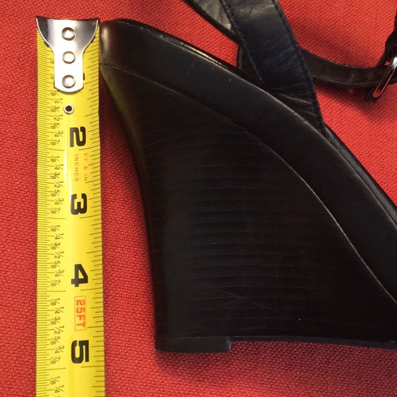 BCBGirls black sz 9 strap wedge - Picture 5 of 8